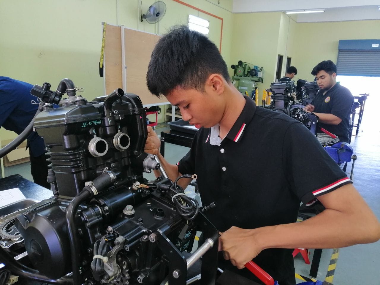 Sijil Teknologi Penyenggaraan Motosikal Berkuasa Tinggi